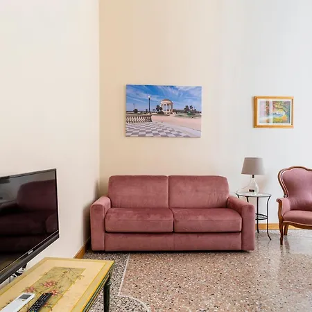 Flat-2 Min Walk The Cathedral! Livorno