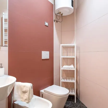Flat-2 Min Walk The Cathedral! Apartment *