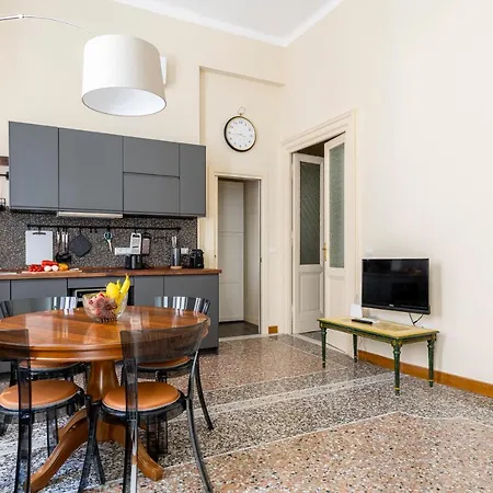 Flat-2 Min Walk The Cathedral! Apartment Livorno